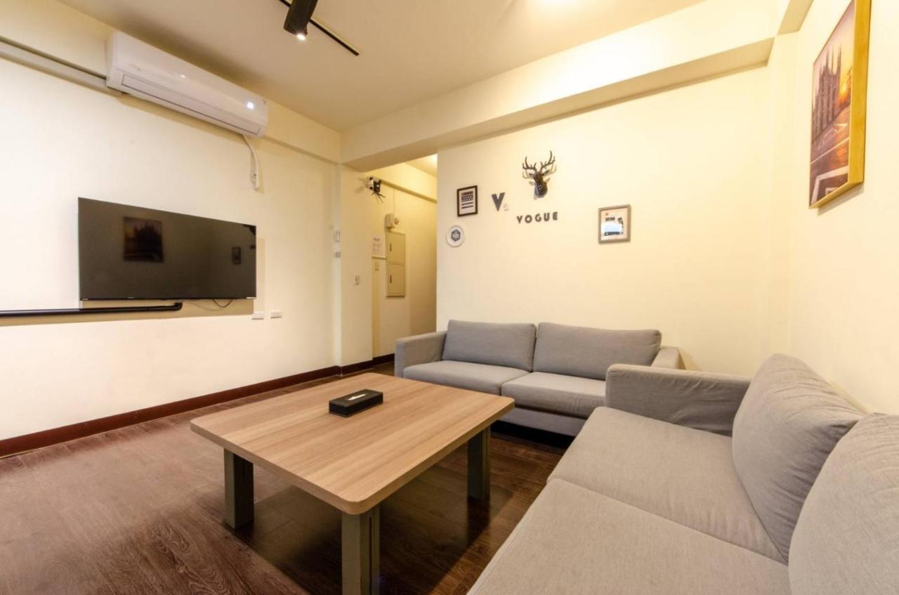 安平宜居包棟 Ktv 民宿-依人數開放房型 Tainan Exterior foto